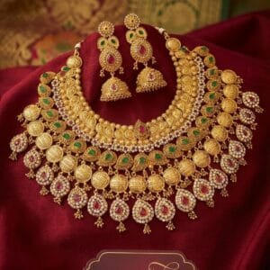 Royal Heritage Necklace Set (Necklace + Earrings)