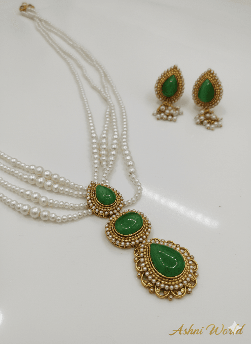 Emerald Elegance Shita Har
