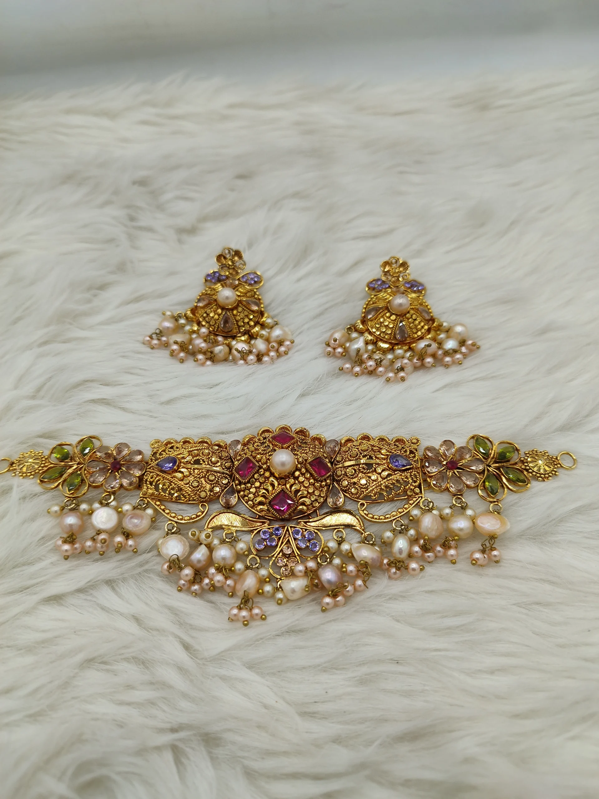 Regal Heritage Choker Set