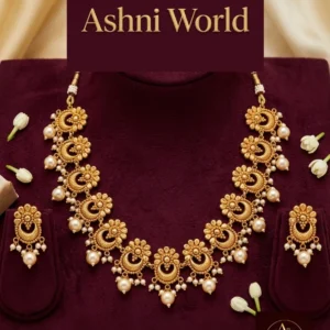 The Chandni Crescent Pearl Necklace Set