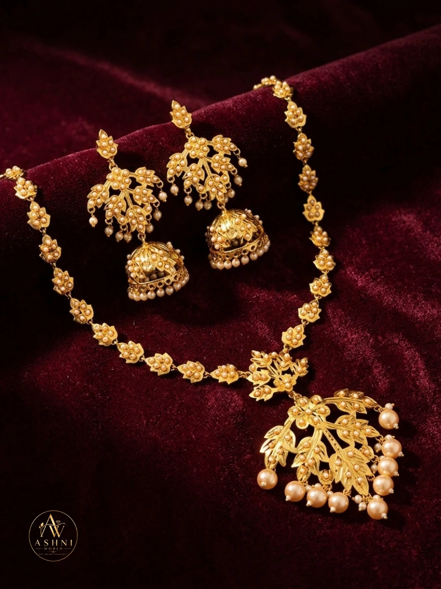 Royal Swarnalata Leaf Motif Pearl Necklace Set
