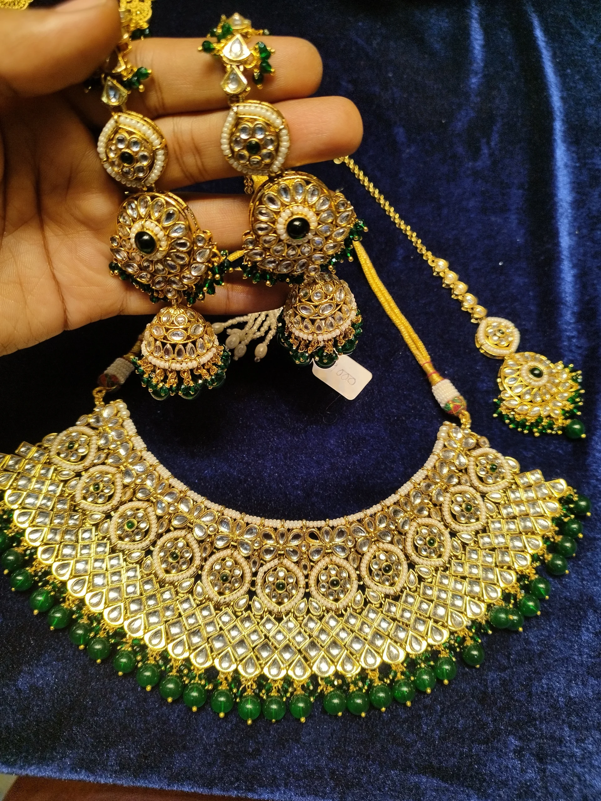 Royal Emerald Kundan Choker Set – Antique Gold Finish with Green Beadwork